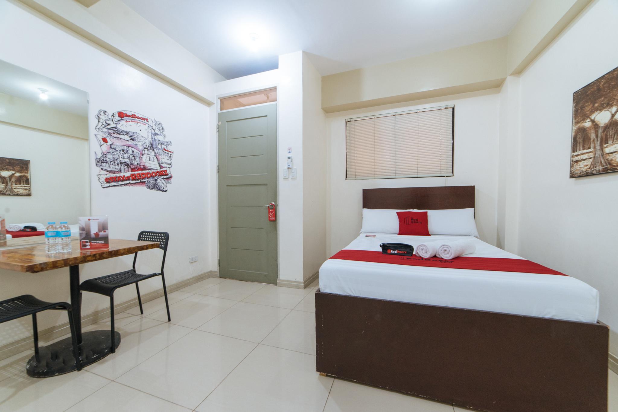 Reddoorz Near Pasay Taft Hotel Buitenkant foto