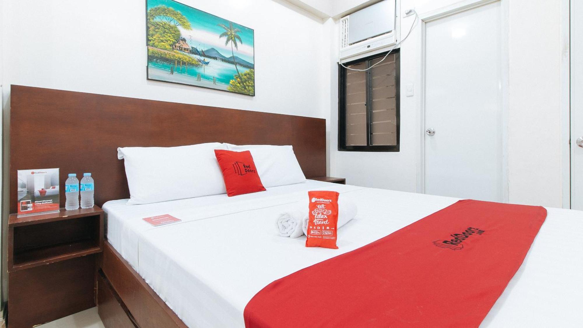 Reddoorz Near Pasay Taft Hotel Buitenkant foto