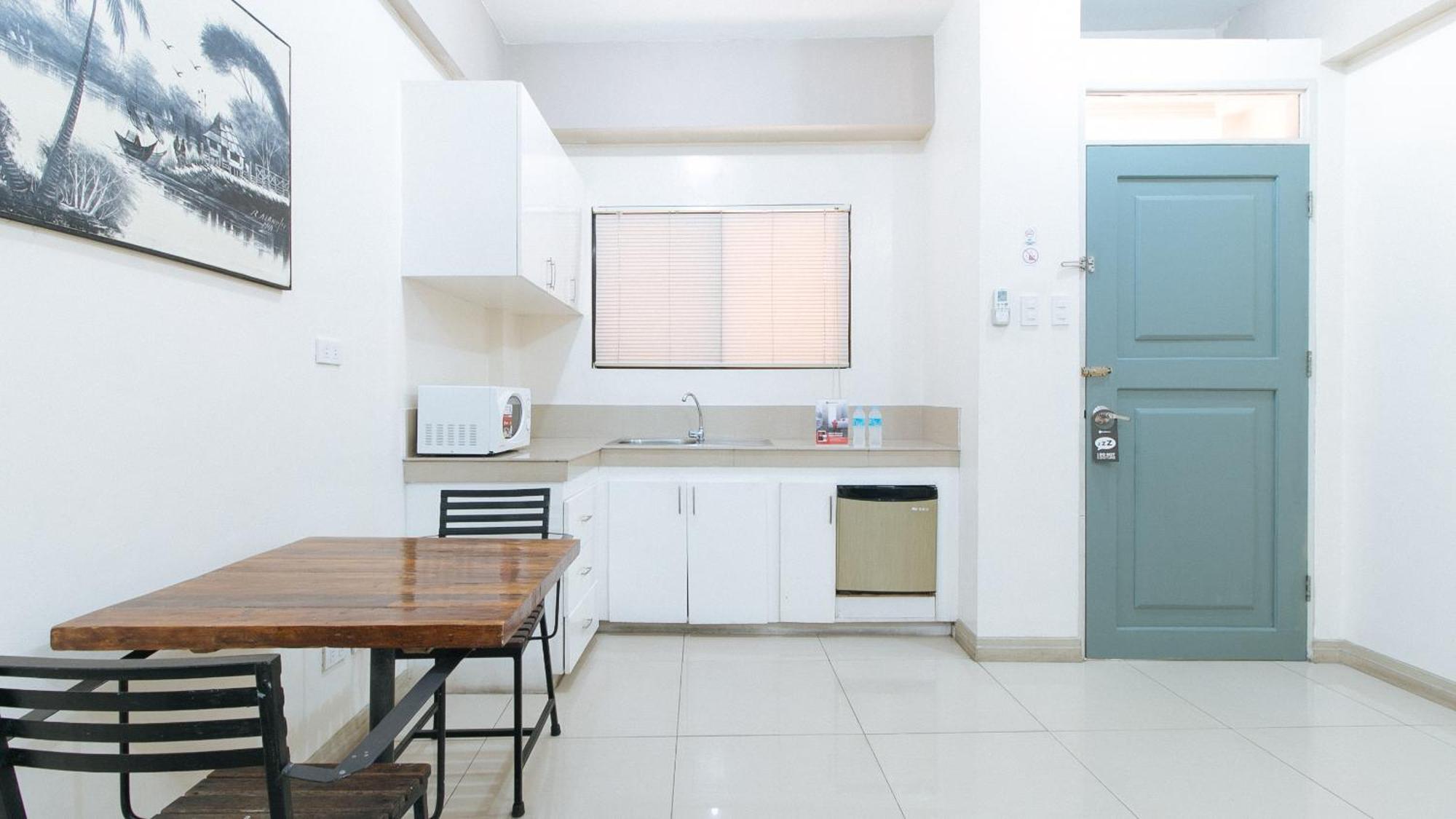 Reddoorz Near Pasay Taft Hotel Buitenkant foto