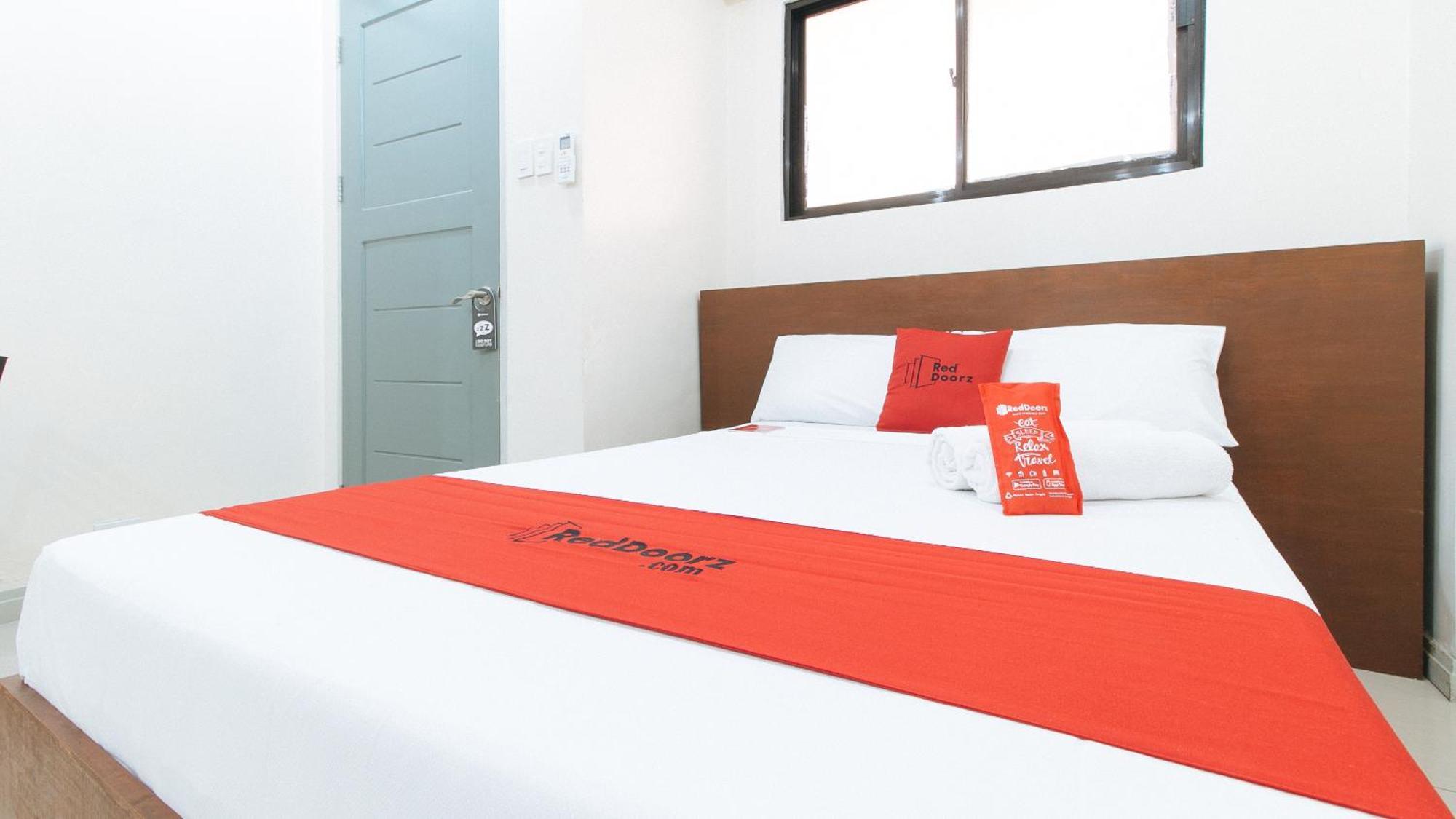 Reddoorz Near Pasay Taft Hotel Buitenkant foto