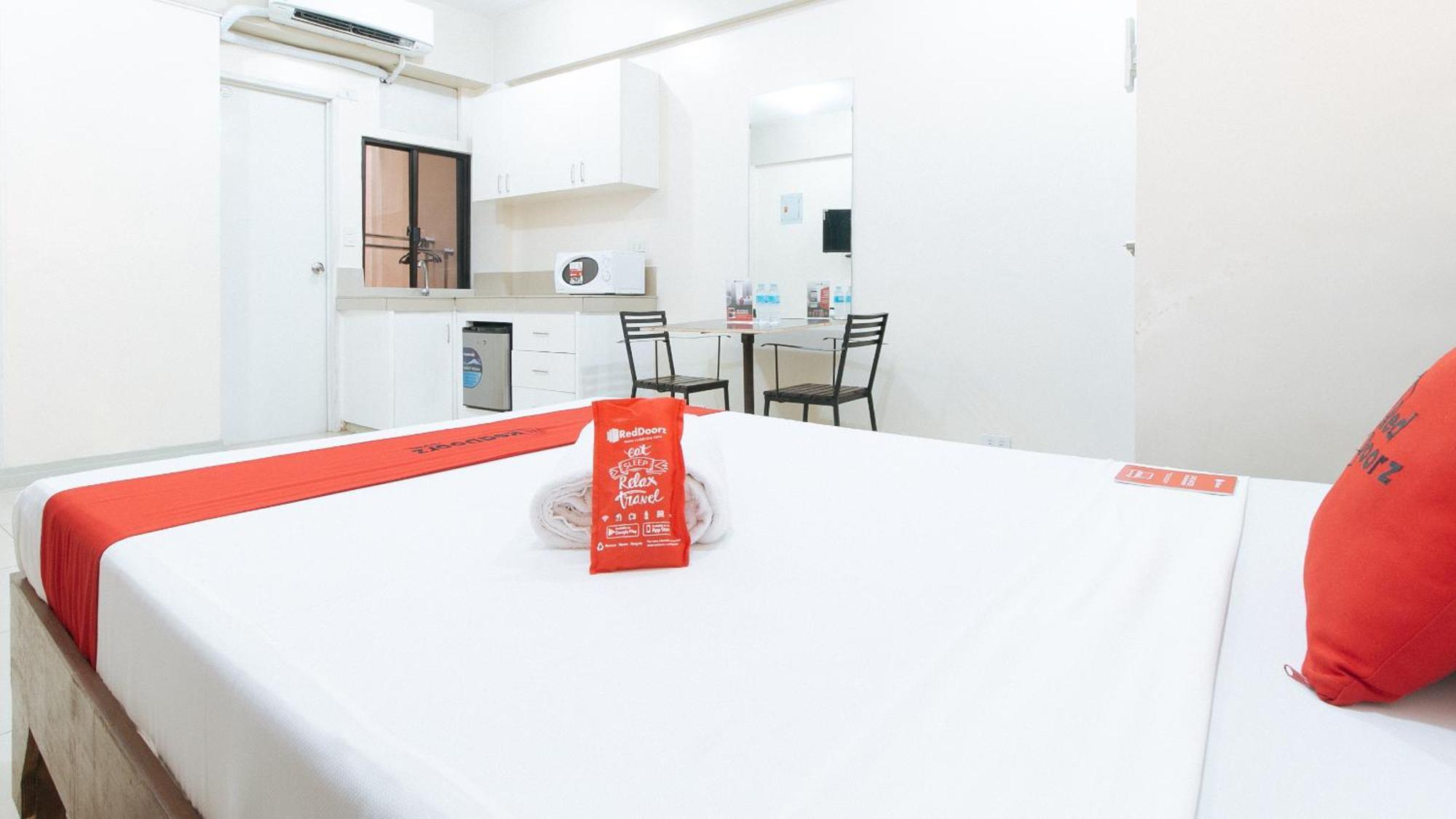 Reddoorz Near Pasay Taft Hotel Buitenkant foto