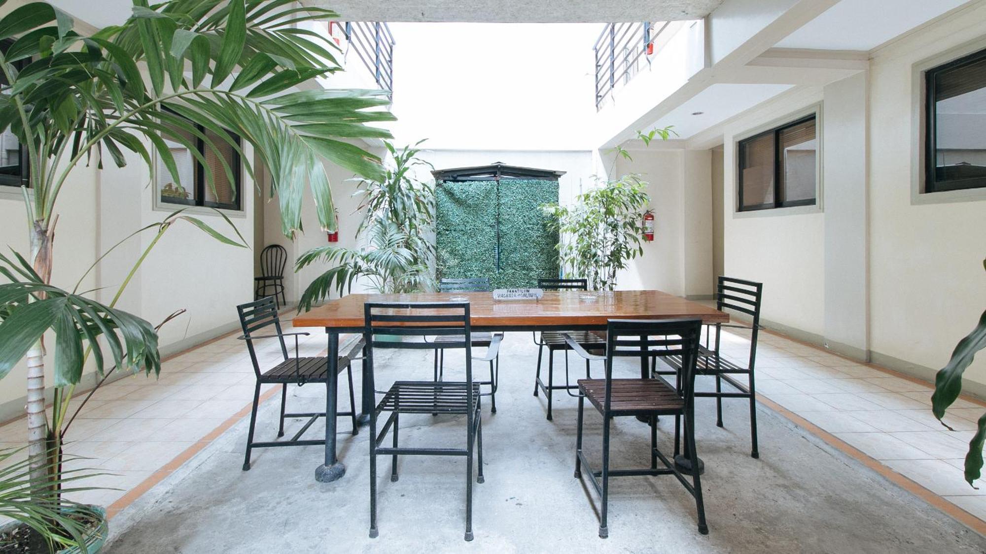 Reddoorz Near Pasay Taft Hotel Buitenkant foto